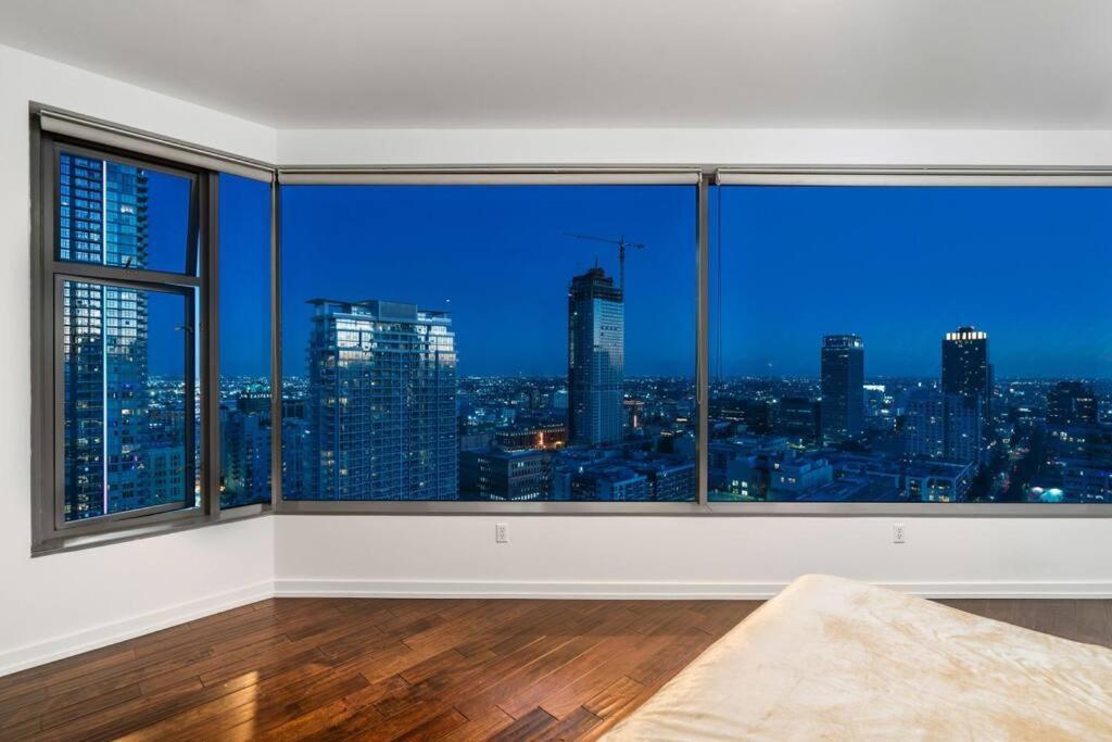 Downtown La With The Breathtaking View 2 Bedrooms And Parking Space * Los Angeles